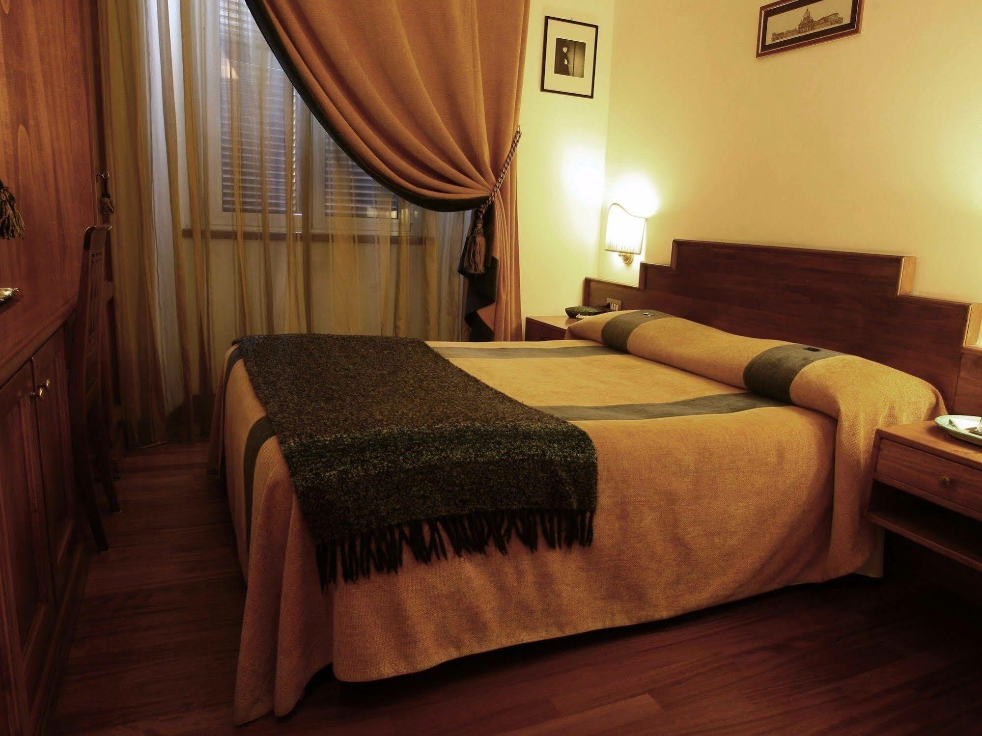 Al Colonnato Di San Pietro Bed & Breakfast Roma Dış mekan fotoğraf